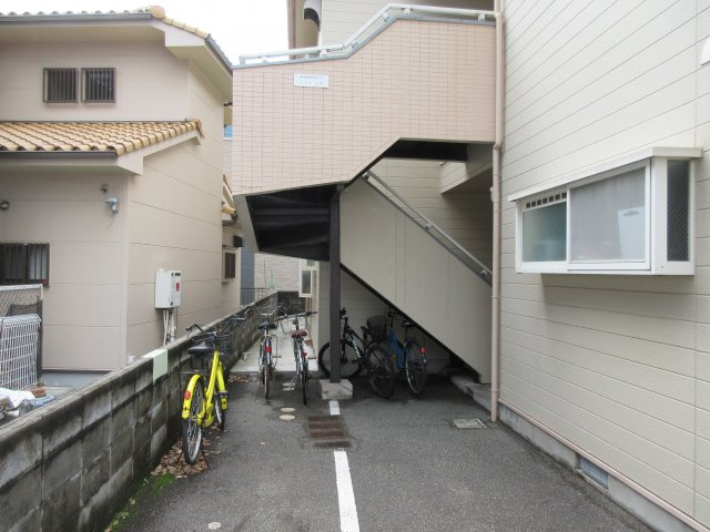 ハイツヒロの駐車場