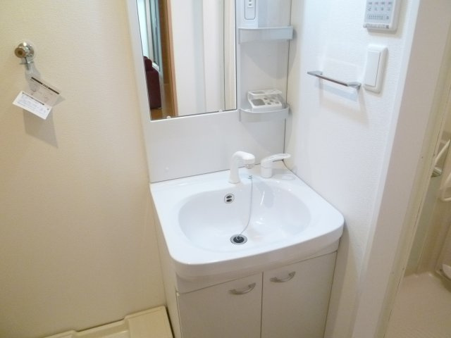 Fメゾン北加賀屋I番館の独立洗面台