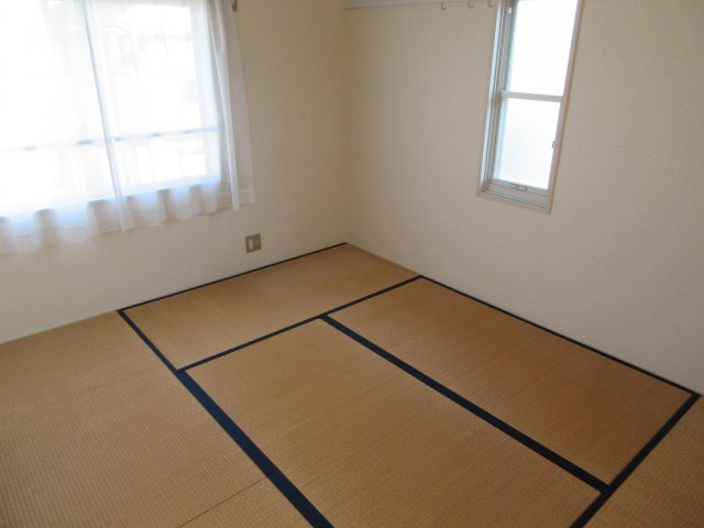 イワサキハイツの和室