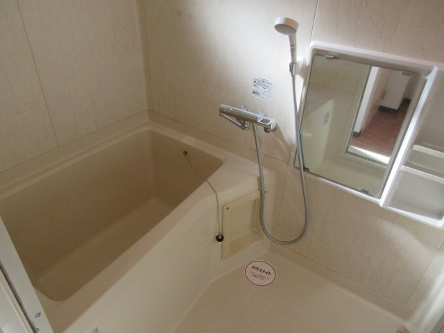 イワサキハイツの浴室