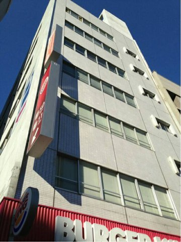 山一ビルの外観