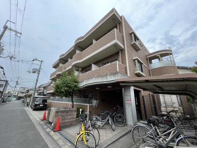 シャトーグロワール(近畿大学一人暮らし)の外観