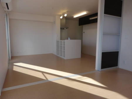 エコハウスⅡの居間・リビング