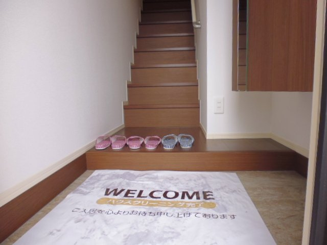 アドラブール　Ｈの玄関