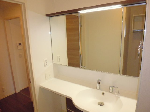 アドラブール　Ｈの独立洗面台|洗髪洗面化粧台