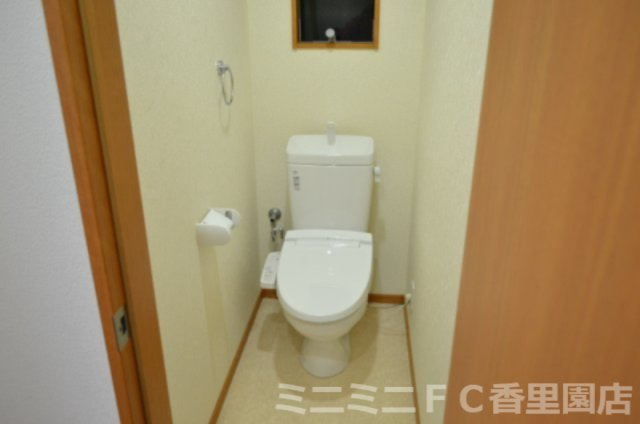 ラ・フォートのトイレ|ウォシュレット完備