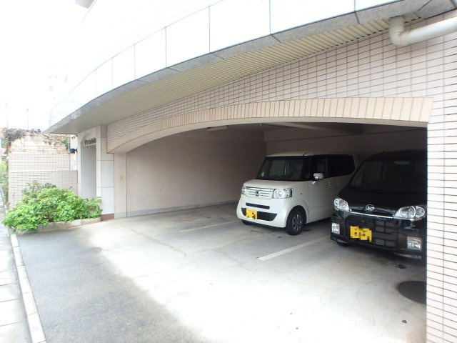【駐車場】 | グランフォルム国立