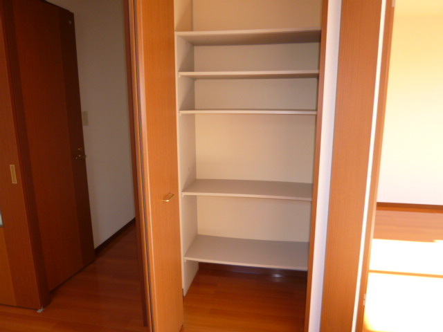 フローラルコートＢの収納