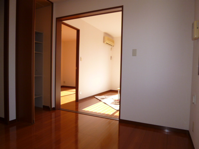 フローラルコートＢのキッチン|ダイニング