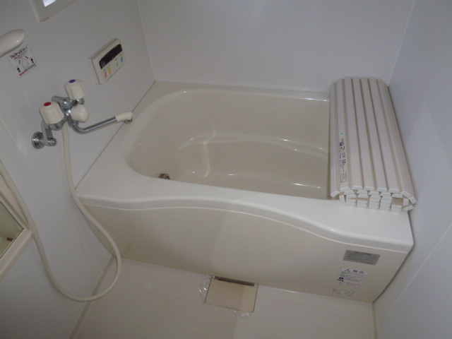 フローラルコートＢの浴室