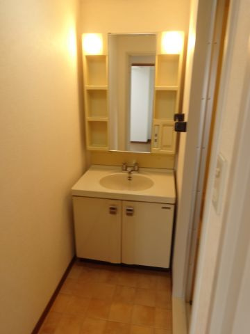 コンフィメゾン中山寺の洗面所