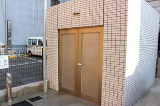 【その他共用部分】 | 敷地内ゴミ置き場はお出かけのついでにゴミが出せます！