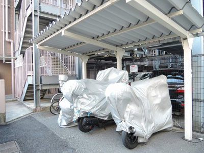 【その他共用部分】 | エスペランサ中川 | バイク置場