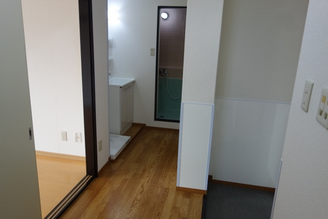 足立区足立１丁目の賃貸マンションの玄関