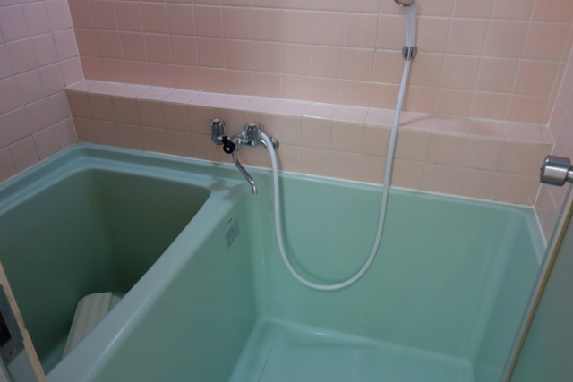 足立区足立１丁目の賃貸マンションの浴室