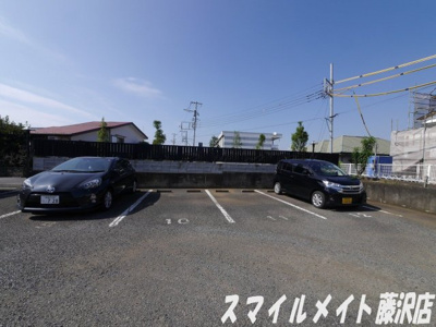 【駐車場】 | コンフォート鵠沼Ⅰ（コンフォートクゲヌマ1） | 株式会社スマイルメイトでは契約金のクレジット決済も可能です♪