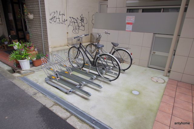 アイディル中之島イーストの駐車場