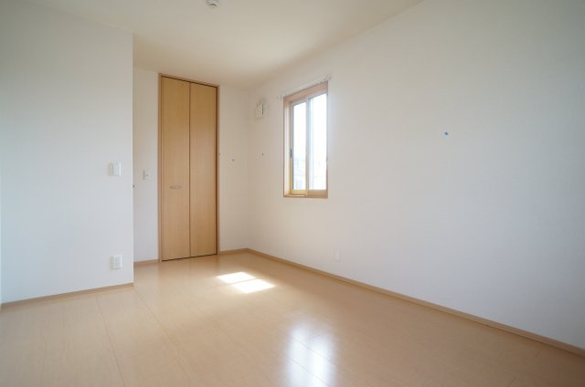 ウィルコート口谷東　B棟の洋室