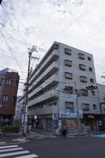 【外観】 | 存在感のある建物です。