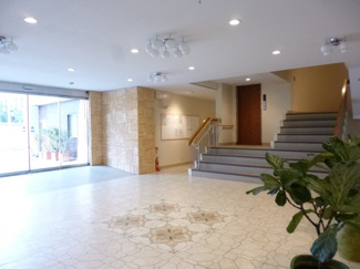 【エントランス】