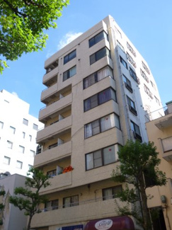 【外観】 | 「半蔵門」駅徒歩1分！　1LDK（31.54平米）