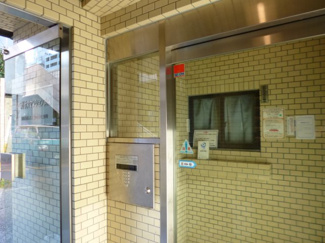 【エントランス】