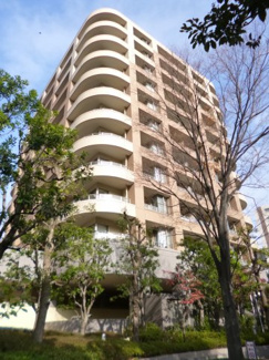 【外観】 | 東西線「早稲田」駅徒歩8分　2LDK（55.29平米）。佐藤・大成・鹿島・建設共同企業体施工