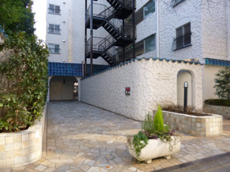 【エントランス】