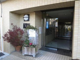 【エントランス】 | 使いやすい仕様・設備（カウンターキッチン・ウォシュレット・浄水器・追焚機能＆浴室乾燥器）