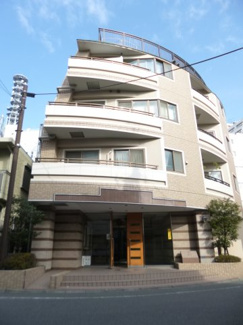 【外観】 | 「曙橋」駅徒歩5分　5路線利用可！　1LDK+WIC（34.87平米）