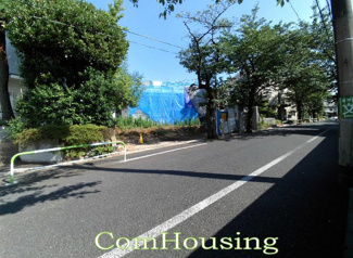 【前面道路含む現地写真】