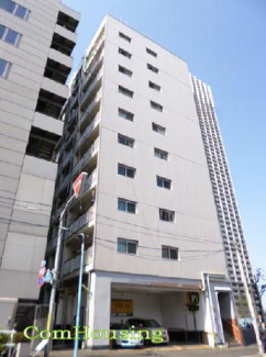 【外観】 | 東京メトロ丸ノ内線「新宿御苑前」駅徒歩８分。３駅３路線利用可能。