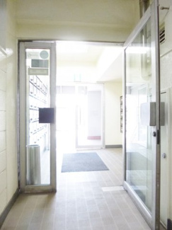 【エントランス】