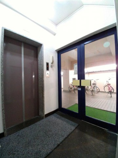 【エントランス】