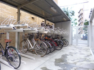 【その他共用部分】 | マンションの駐輪場スペース。