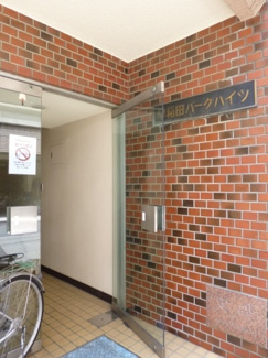 【エントランス】