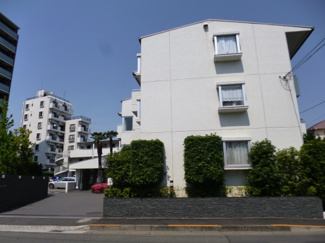 【外観】 | 東急田園都市線「桜新町」駅より徒歩9分。新規リノベーション済・家具付３LDK