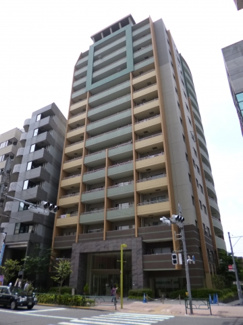 【外観】 | 「西新宿5丁目」駅徒歩1分　4980万円　充実の共用施設・フロントサービスあり