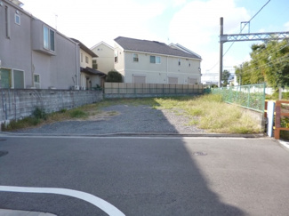 【前面道路含む現地写真】