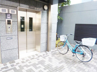 【その他共用部分】 | 専用駐輪場エントランス