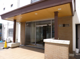 【エントランス】