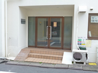 【エントランス】