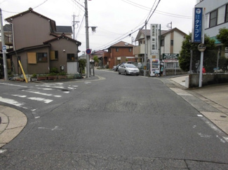 【前面道路含む現地写真】