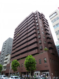 【外観】 | 新宿御苑前駅より徒歩4分！　四谷三丁目より徒歩5分！