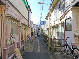 【前面道路含む現地写真】