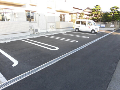 【駐車場】 | メルベーユ