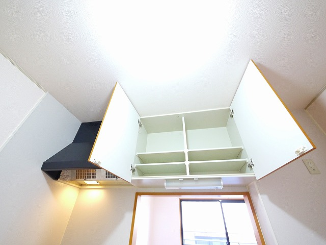 セジュールならやま　Ⅱのキッチン|コンパクトなキッチンで掃除もラクラク