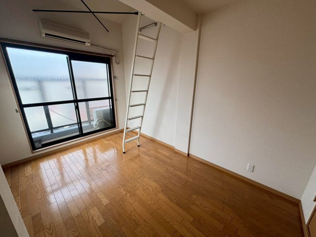 ジョイフル小阪 ( 近畿大学 一人暮らし )の居間・リビング