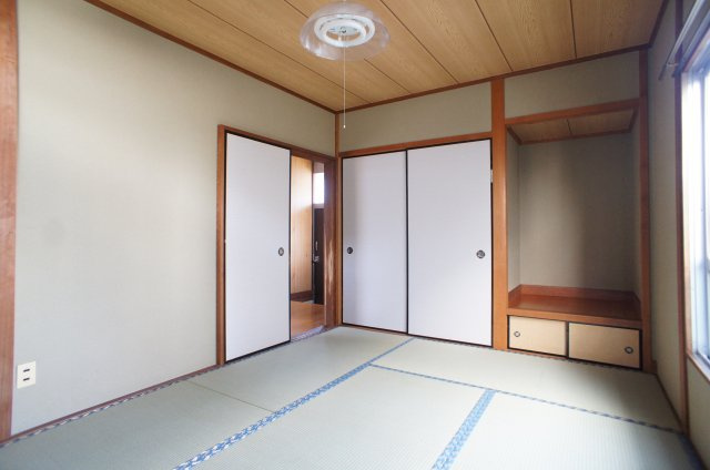 【和室】 | 下井沢戸建 | 畳の上でゆっくりとくつろげる和室です