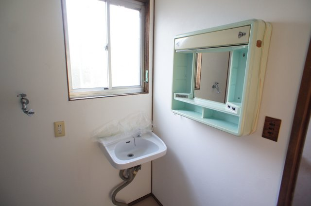 【独立洗面台】 | 下井沢戸建 | 独立洗面台で身支度をすべて済ませてしまいましょう